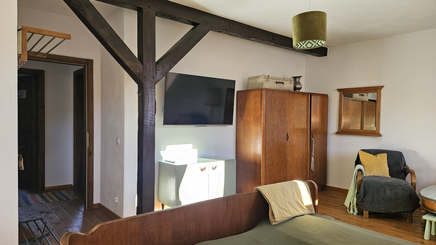 Wnętrze pokoju lipowego pensjonatu Miodówka